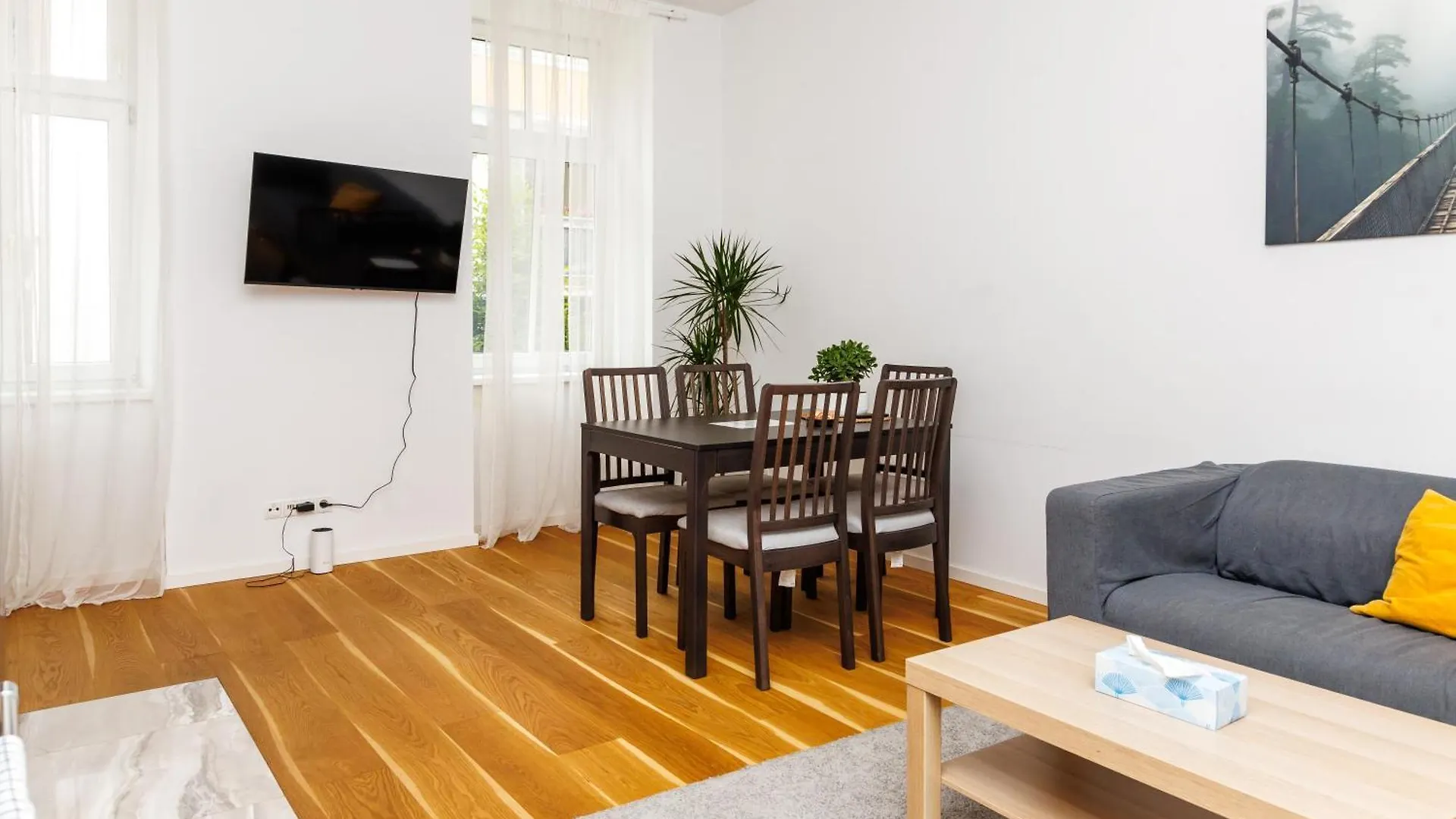 5 Beds 2 Bedrooms Top Apart In Vienna'S Heart Austria